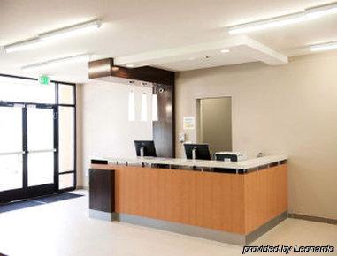 Super 8 By Wyndham Stanton Hotel Exterior foto